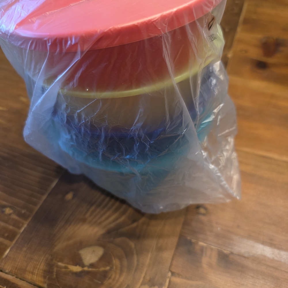 Colorful Stackable Bowls Set - Picture 4 of 4